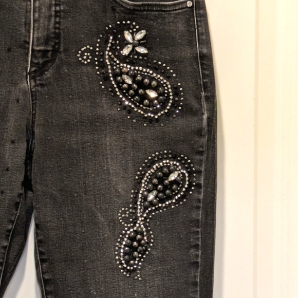 Joseph Ribkoff 8 Embellished Cotton Blend Black Jeans - Picture 2 of 8